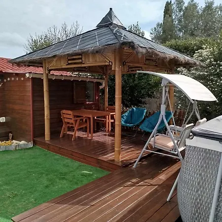 Le Des Dany אתר קמפינג Saint-Mamert-du-Gard