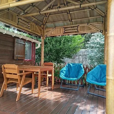 אתר קמפינג Le Des Dany Saint-Mamert-du-Gard